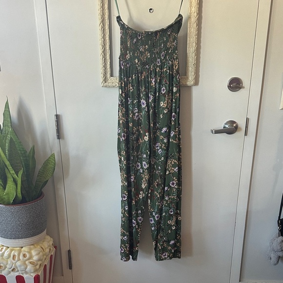 BAND OF GYPSIES | BOG Floral Green Floral Strapless Wide Leg Jumpsuit - Picture 10 of 14